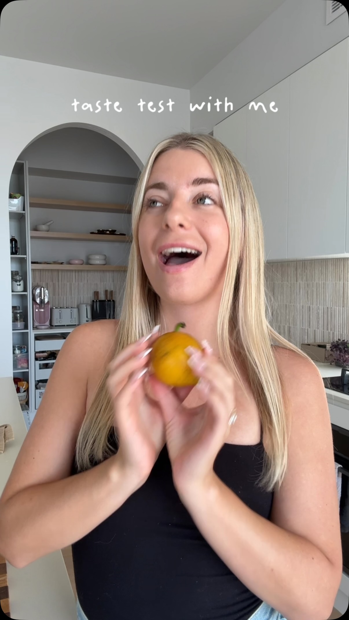 Let’s try this RARE tropical fruit together 💛🙈 Has anyone else tried this before?! What did you think? #mangosteen #fruit #tastetest #fruittasting #lemondropmangosteen